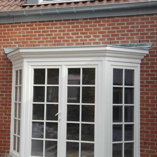 chantier-Lasne-suite-charpente-couverture-tuiles-terre-cuite-rives-ardoises-naturelles-lucarne-zinc-bow-window-zinc-14