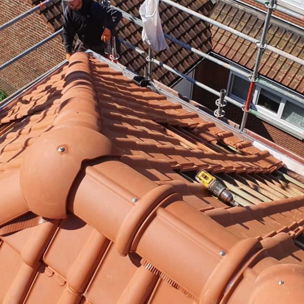 couverture-en-tuiles-12-1536x726