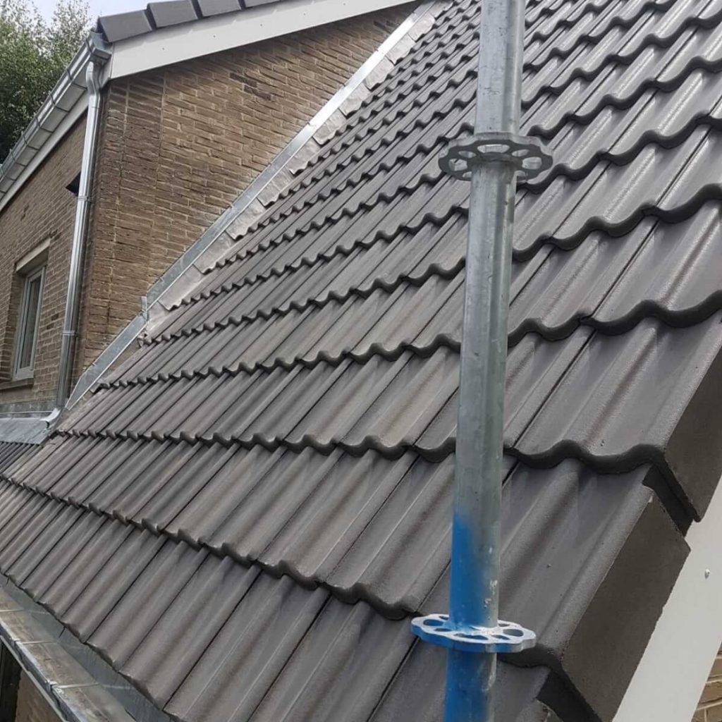 couverture-en-tuiles-en-micro-beton-chantier-a-kraainem-10-1116x1488