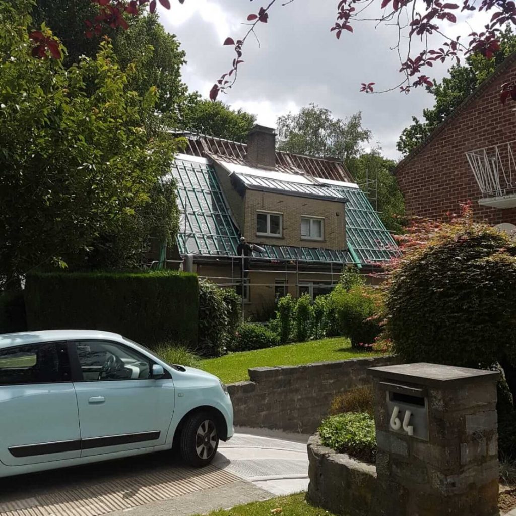 couverture-en-tuiles-en-micro-beton-chantier-a-kraainem-4-1116x1488