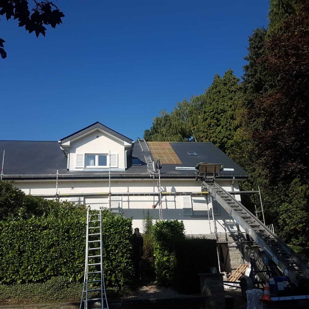 toiture-en-ardoises-artificielles-chantier-a-waterloo-3