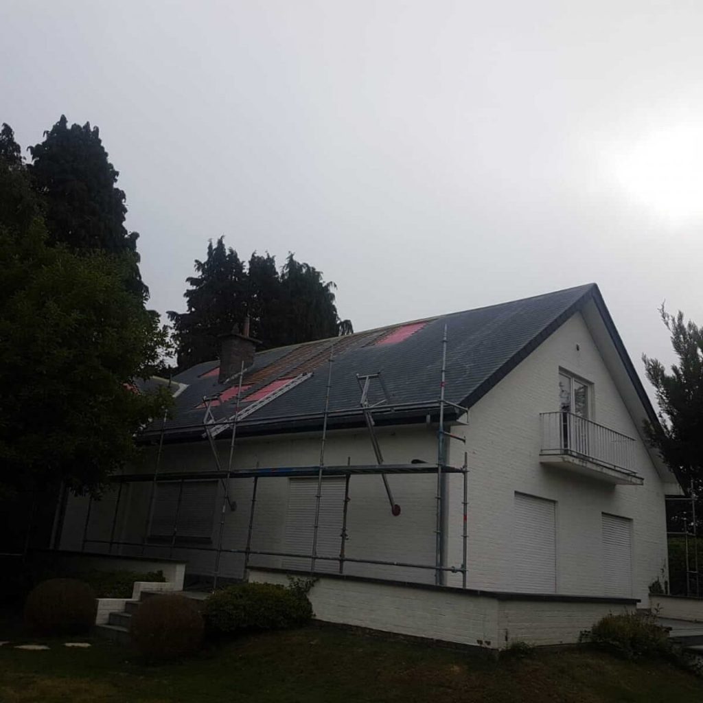 toiture-en-ardoises-artificielles-chantier-a-waterloo-5-1536x1152