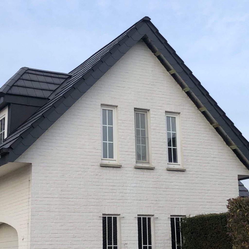 toiture-en-tuiles-plates-chantier-a-dilbeek-3-scaled-2048x1536
